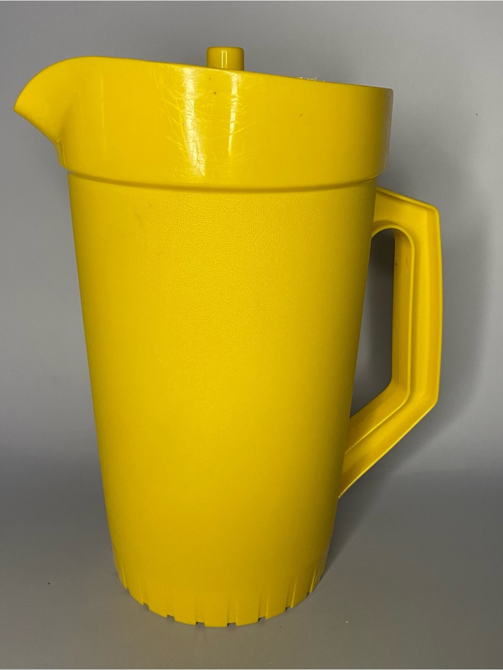1970'S Yellow Tupperware Pitcher 2 Quart With Push Button Lid